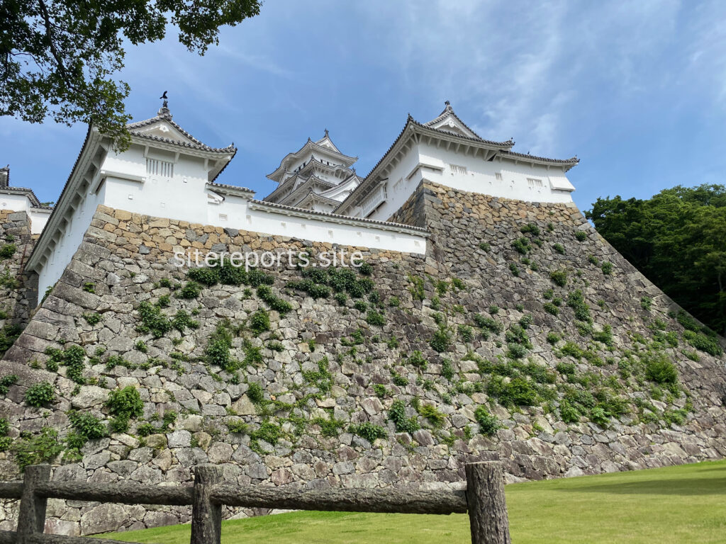 Himeji Castle's photo. Himeji Castle is a World Heritage Site. very beautiful castle1