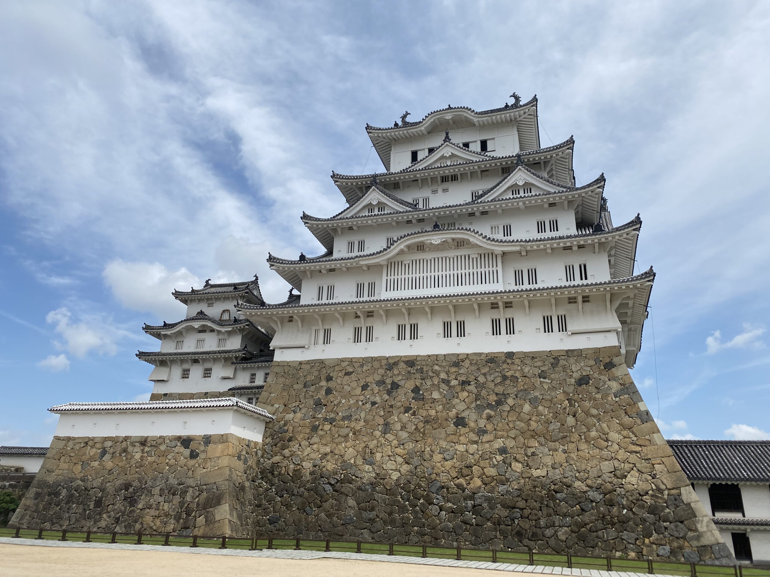 姫路城（Himeji Castle）: A Majestic Journey Through Japan's History